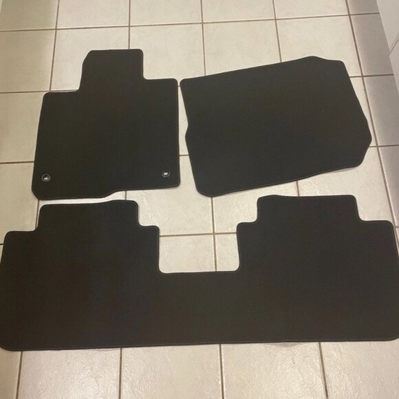New 2024 Honda HR-V FLOOR Mats Front Back 83600-3WO-A010-M1-NH900L Black Read Ad - Picture 1 of 5